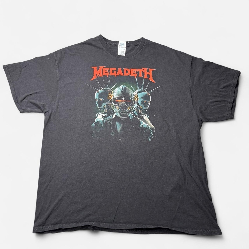 Megadeth black band tee with three cyborg skulls graphic, size 2XL